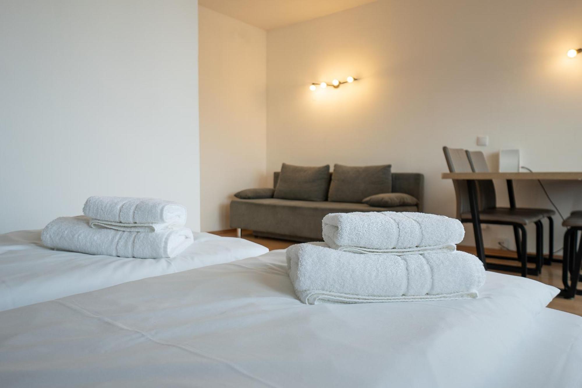 Apartment With A Private Terrace Located Right Near Belvedere Castle, 15 Minutes Away From Stephansdom Viena Exterior foto