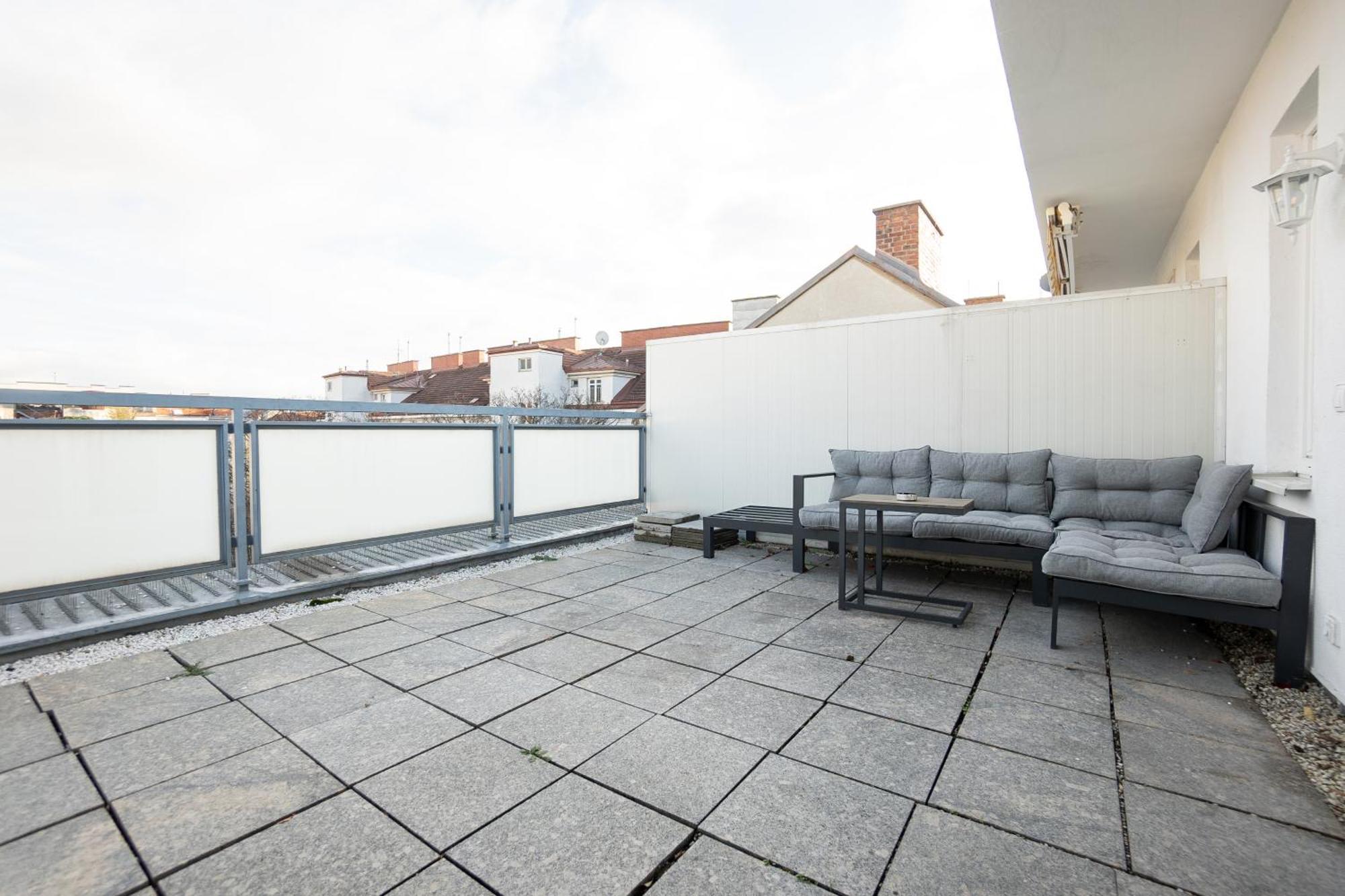 Apartment With A Private Terrace Located Right Near Belvedere Castle, 15 Minutes Away From Stephansdom Viena Exterior foto